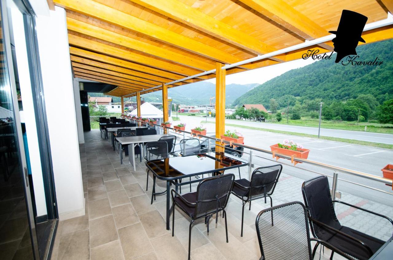 Hotel Kavalir Zepce Екстериор снимка