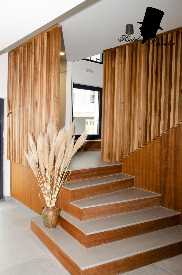 Hotel Kavalir Zepce Екстериор снимка